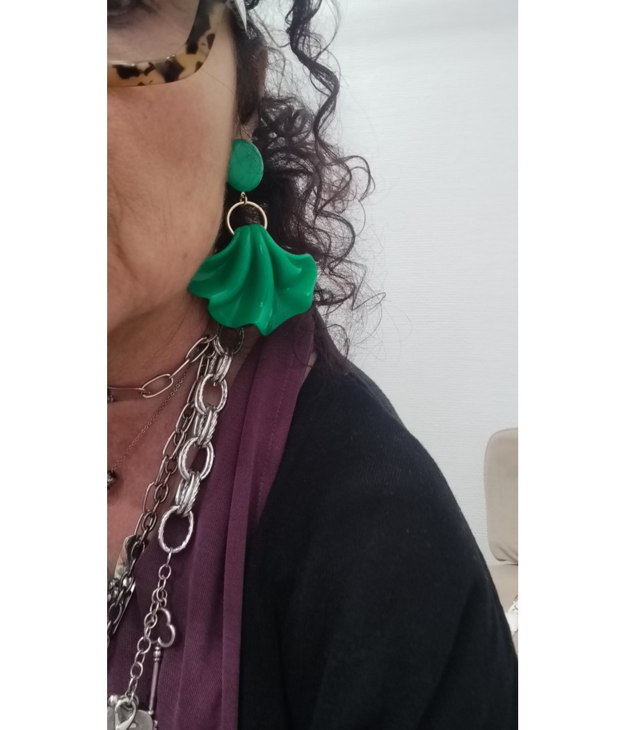 Boucles- d’oreilles- Amélia -Francine Bramli -vertes – bijoux- fantaisie- créateur-rougefantomasnoir.com