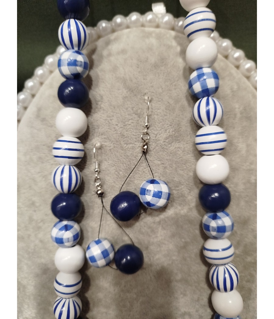 Sautoir perles en bois bleu et carreaux vichy