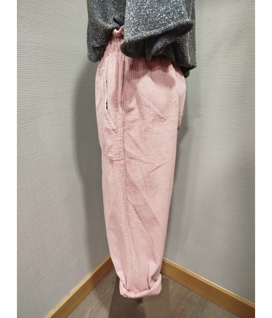 pantalon - en - velours - taille - haute - et - élastique - april - vintage - rougefantomasnoir.com