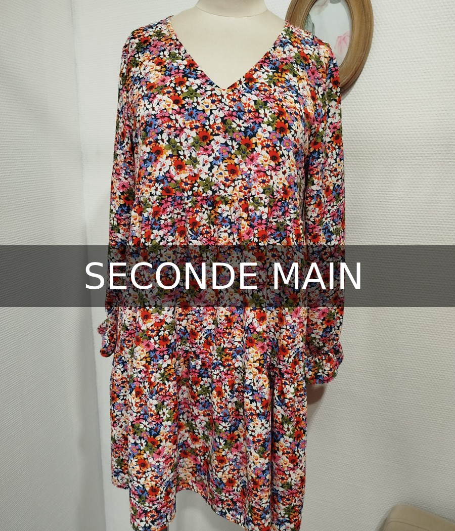 robe courte - fleuri - en seconde main - lili & lala - rougefantomasnoir.com