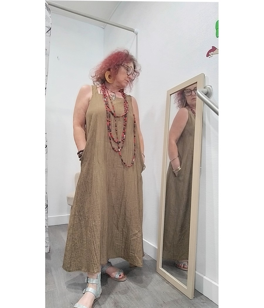 robe longue - dos fantaisie - april vintage - rougefantomasnoir.com