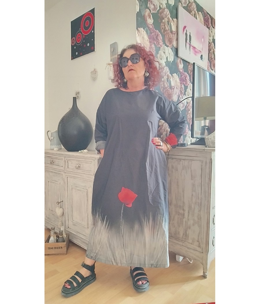 Robe longue noir à motif fleur rouge Wendy Trendy