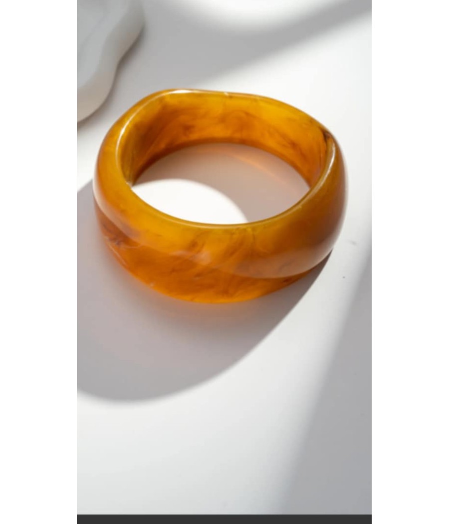 bracelets - joncs - en - résine - coloris - naturelle - rougefantomasnoir.com
