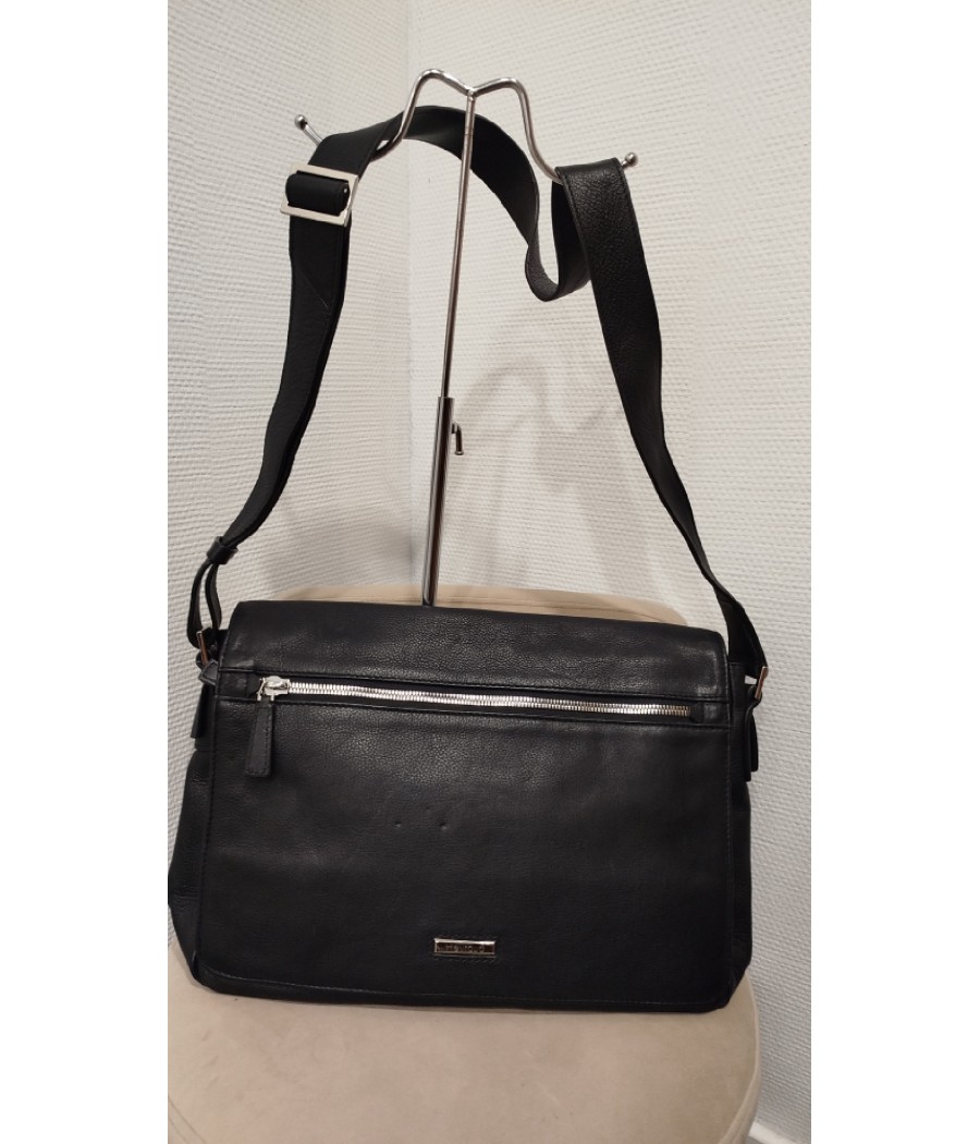 sac - besace - en - cuir - noir - heyraud - seconde main - rougefantomasnoir.com