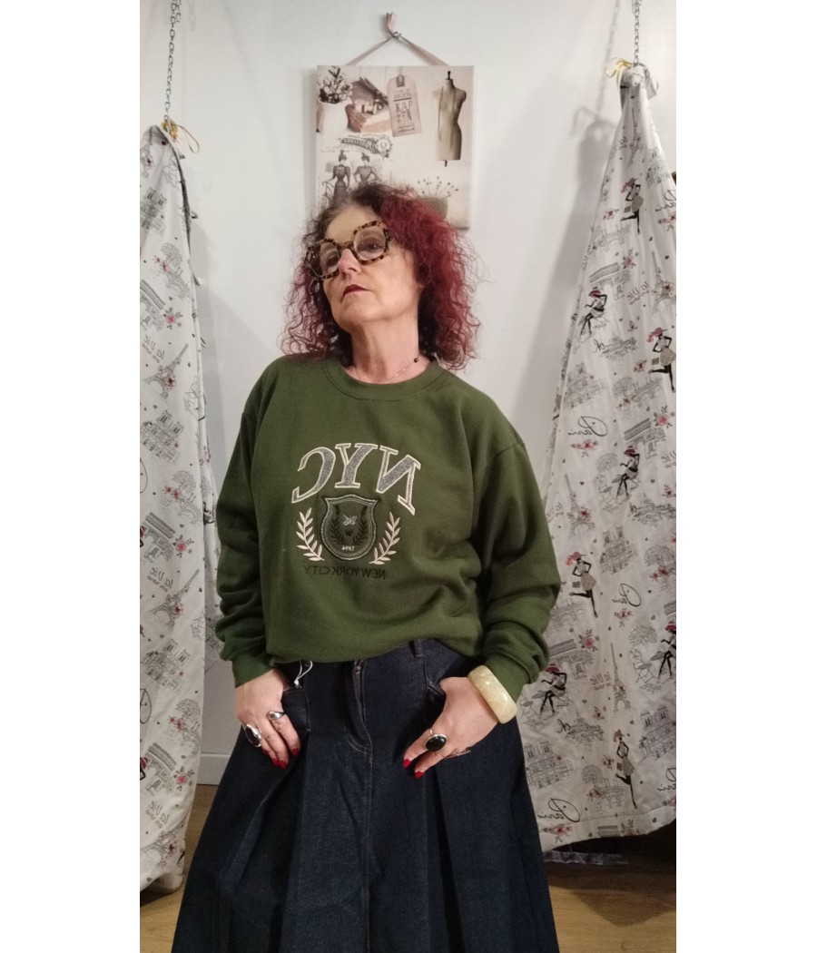 sweat - mirabella - logo - nyc - cream - rougefantomasnoir.com