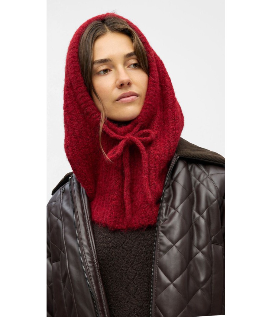 cagoule - en - maille - avec - cordon - objmlu - object - rougefantomasnoir.com