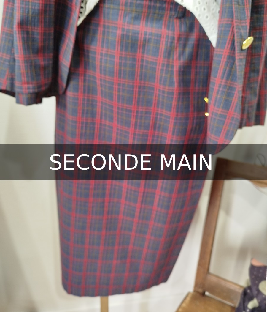 jupe - burberry - vintage - en tartan - en - seconde - main - rougefantomasnoir.com jupe - burberry - vintage - en tartan - en - seconde - main - rougefantomasnoir.com
