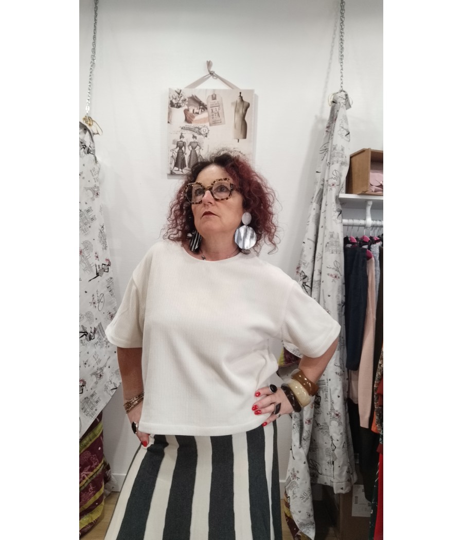 haut - manches - courtes - en - velours - softly - rue - mazarine - rougefantomasnoir.com
