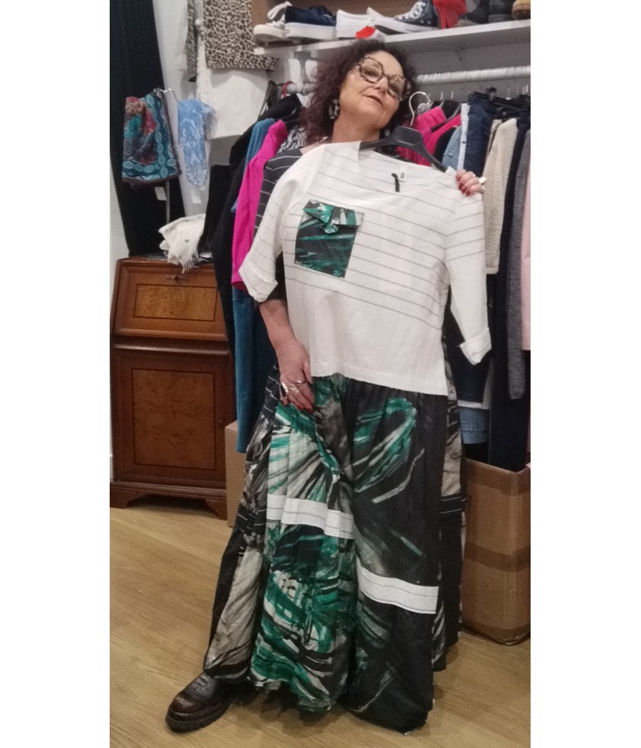 Robe- longue- Wendy Trendy – robe- femme- bohème -chic-et -imprimée-rougefantomasnoir.com