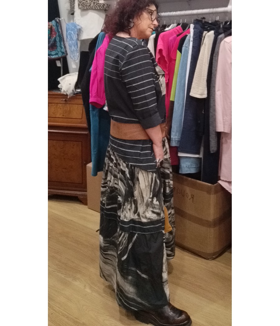 Robe- longue- Wendy Trendy – robe- femme- bohème -chic-et -imprimée-rougefantomasnoir.com