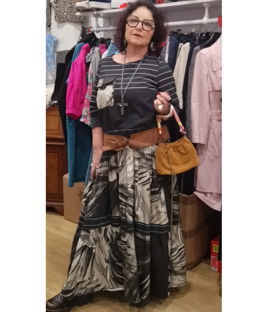 Robe- longue- Wendy Trendy – robe- femme- bohème -chic-et -imprimée-rougefantomasnoir.com