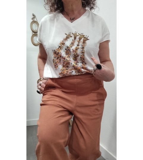 Tee-shirt blanc imprimé girafes PAN – col V manches courtes